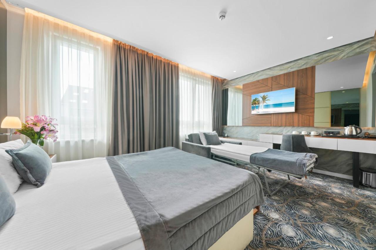 Sky Hotel 4*