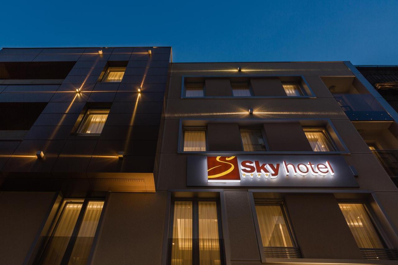 Sky Ξενοδοχείο 4*